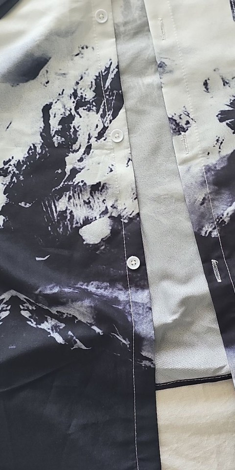 Abstract Graphic Print Short Sleeve Button-Down Shirt XXL 312 - Image 4