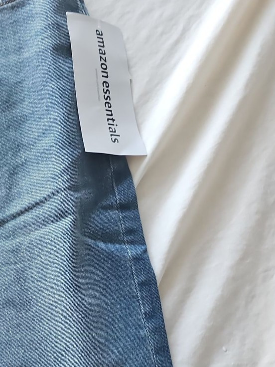 Amazon Essentials Men's Slim Bootcut Denim Jeans - Medium Wash W32 L28 339 - Image 5