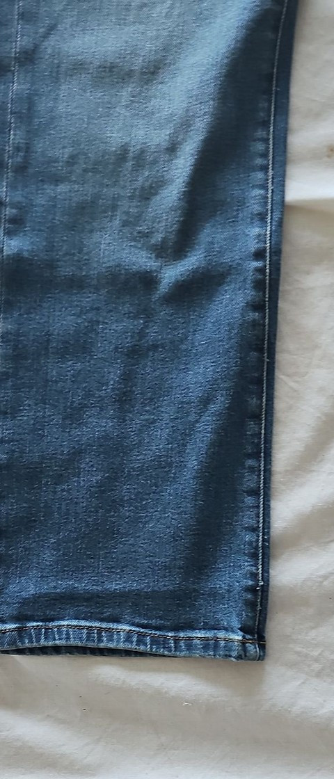 Amazon Essentials Men's Slim Bootcut Denim Jeans - Medium Wash W32 L28 339 - Image 7