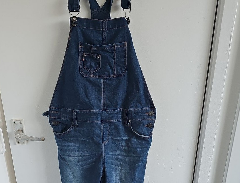 Vigoss Jeans Dark Wash Denim Overalls Size L 268 - Image 3