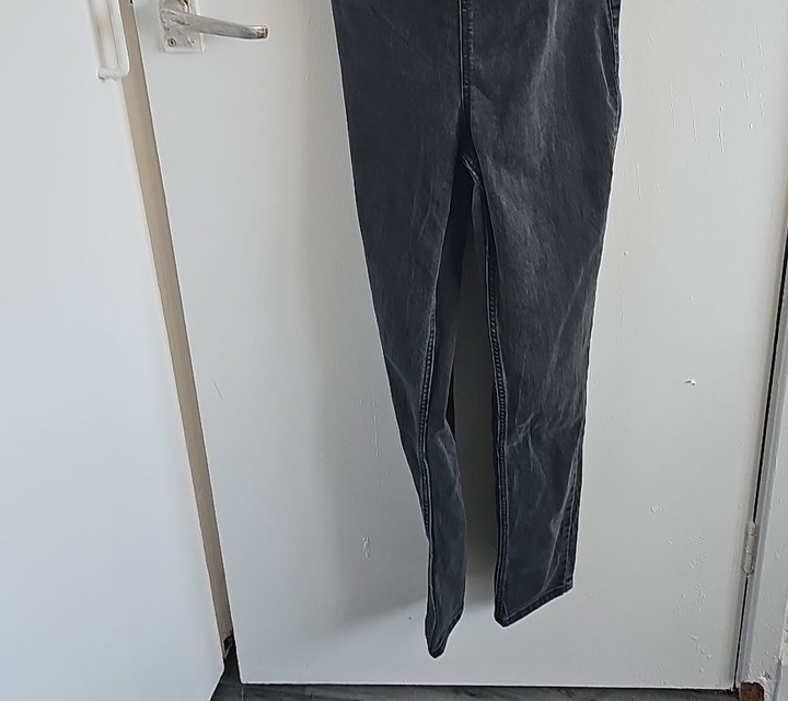 H&M Divided Grey Washed Denim Overalls Dungarees size 8 263 - Image 3