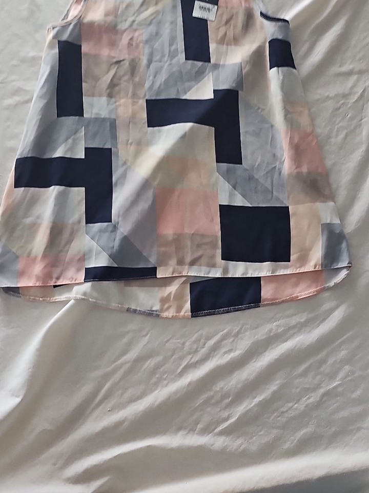 Dorothy Perkins Geometric Print Sleeveless Shell Top 232
