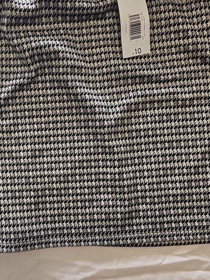 New with Tags F&F Houndstooth Mini Skirt - Size 12 - Image 6