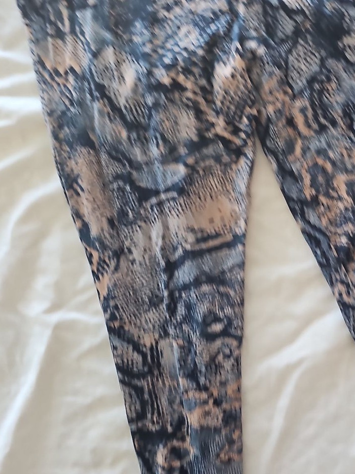 Papaya Matalan Snakeskin Print Leggings Size 10 NWT - Image 5