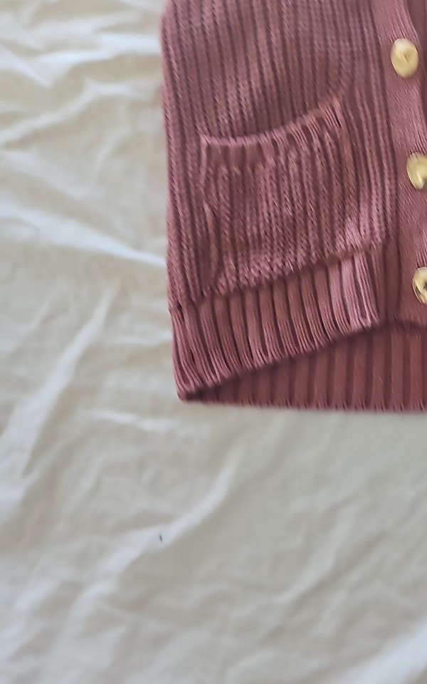 Contemporary Rose Pink Ribbed Knit Button-Up Vest with Gold Hardware - Image 3