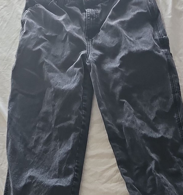 ASOS DESIGN Men’s Faded Black Relaxed Fit Jeans Size 30×32