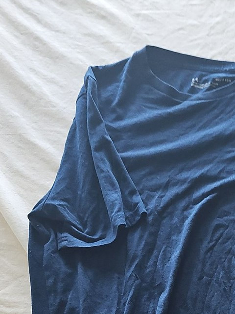 Under Armour Men’s Navy Blue HeatGear Training T-Shirt – Size Small