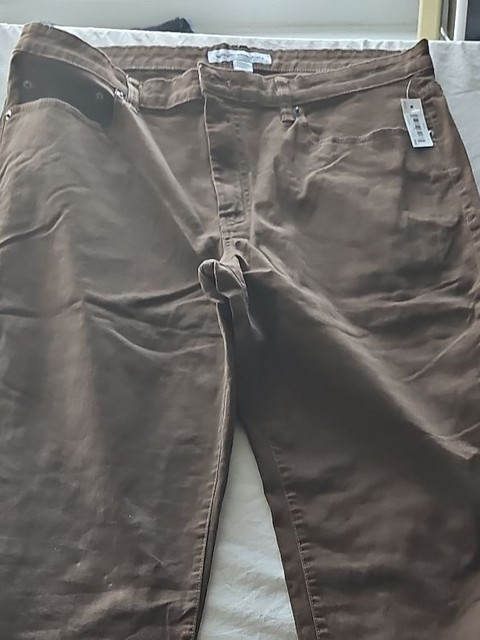 Amazon Essentials Men’s Brown Straight-Leg Casual Chino Pants  337 w36 L 29/32