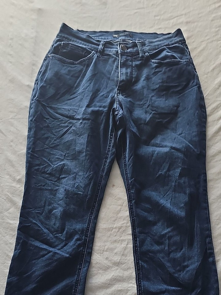 Lee Easy Fit Women’s Dark Wash Straight Leg Denim Jeans  365