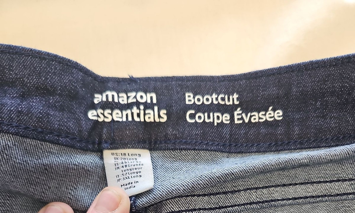 Amazon Essentials Women's Bootcut Jeans Dark Wash Size 20 Long B470 - Image 9