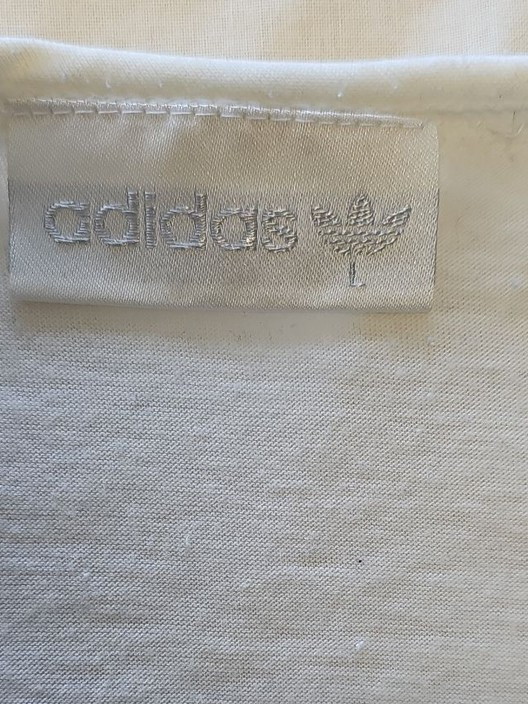 Vintage Adidas Trefoil Graphic T-Shirt - White & Navy Blue D499 - Image 9