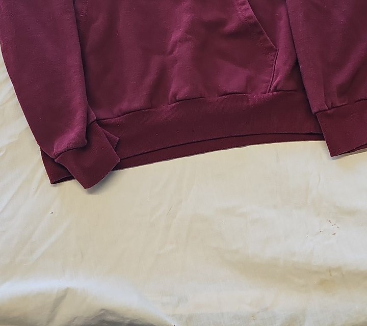 Two-Tone Colorblock Pullover Hoodie in Burgundy and Heather Grey F533 - Image 9