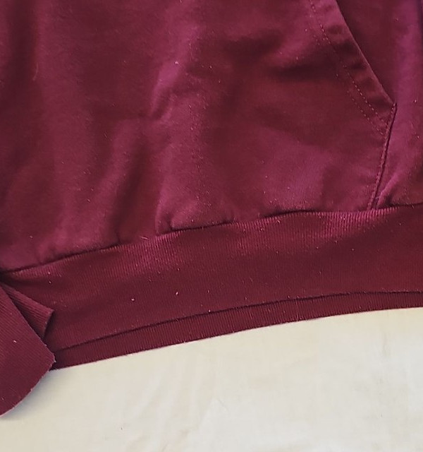 Two-Tone Colorblock Pullover Hoodie in Burgundy and Heather Grey F533 - Image 10