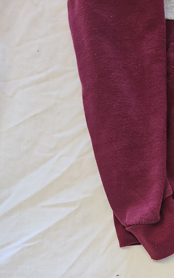 Two-Tone Colorblock Pullover Hoodie in Burgundy and Heather Grey F533 - Image 12