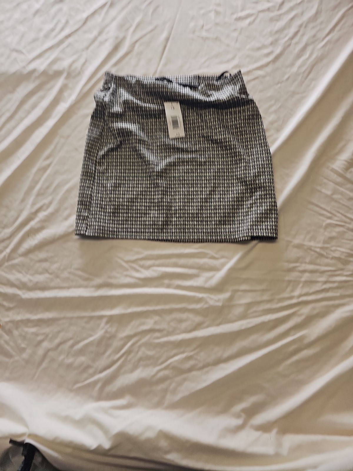 New with Tags F&F Houndstooth Mini Skirt - Size 12
