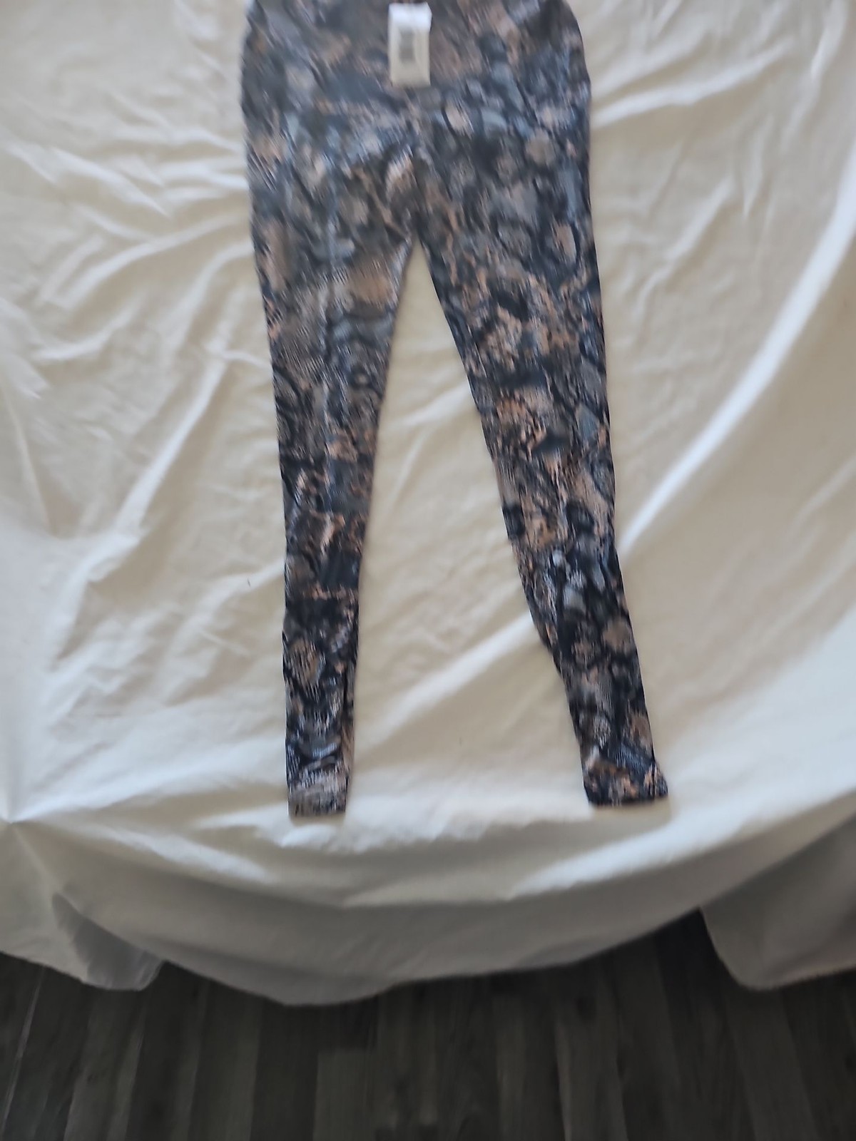 Papaya Matalan Snakeskin Print Leggings Size 10 NWT