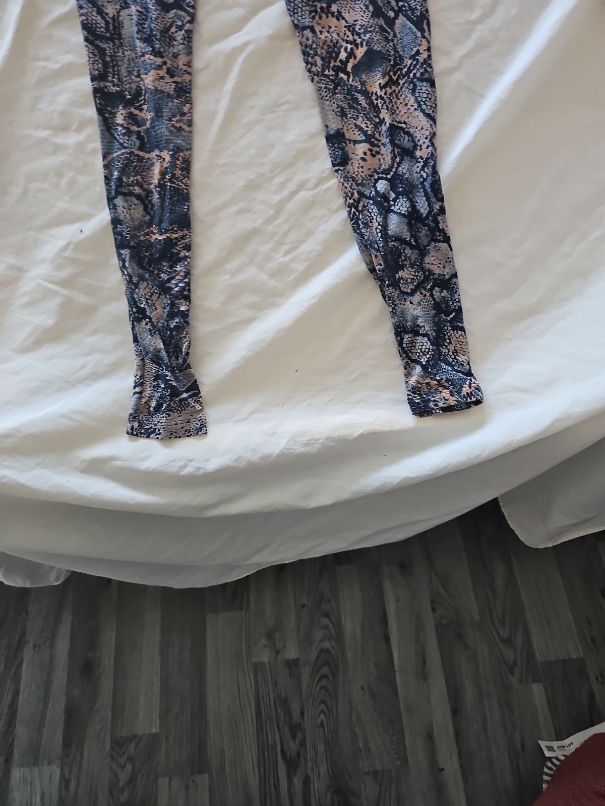 Papaya Matalan Snakeskin Print Leggings Size 10 NWT - Image 9
