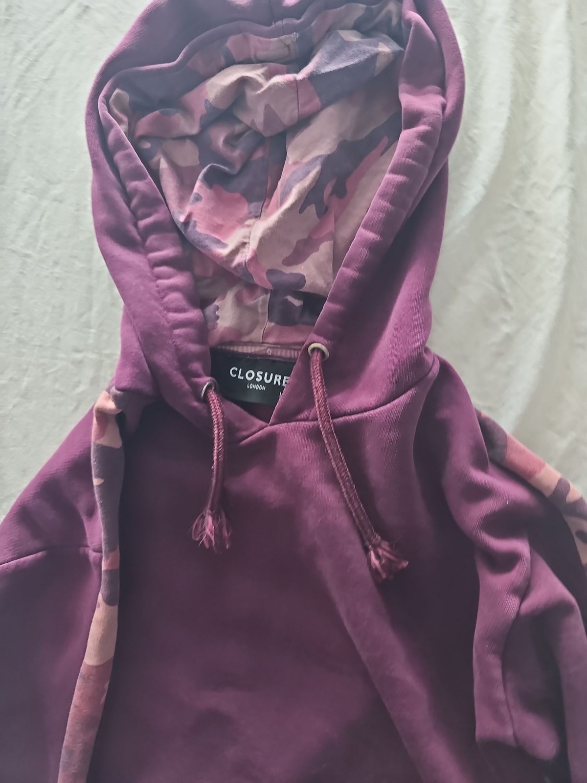Closure London Men's Burgundy Camo Panel Pullover Hoodie - Image 9