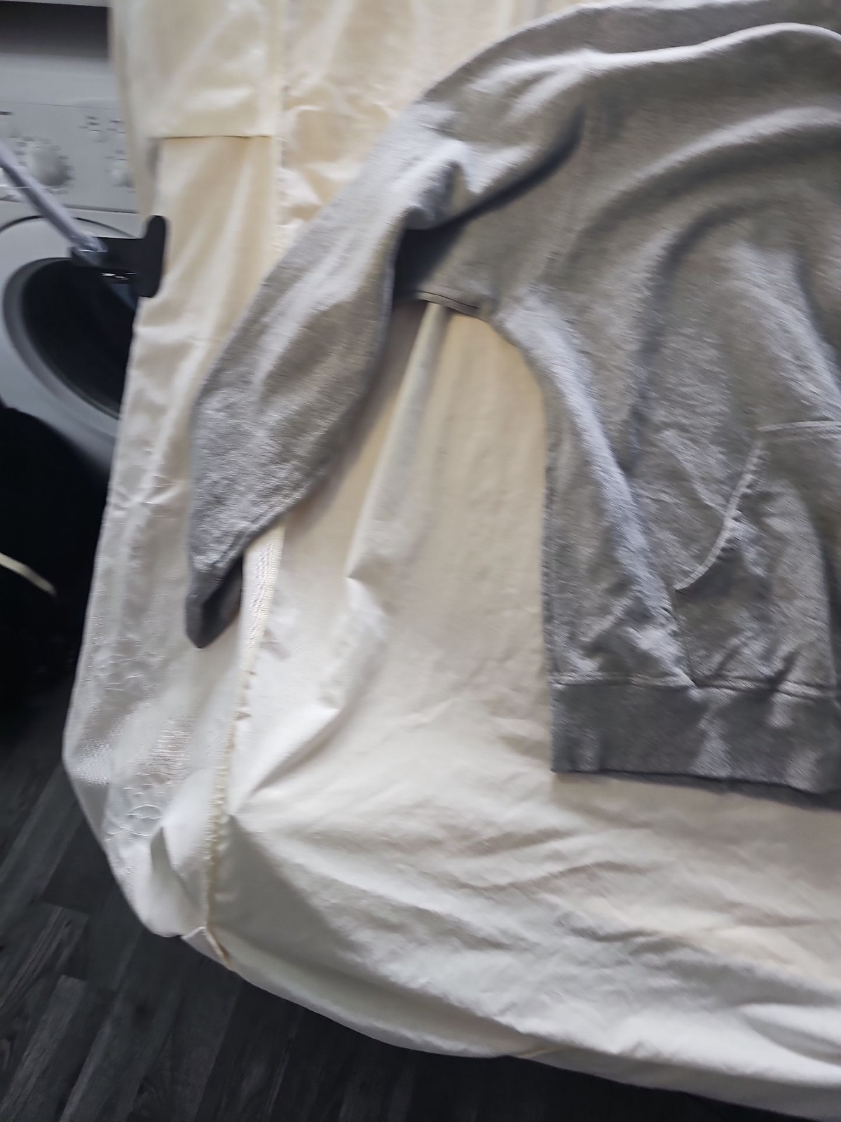 Vintage Champion Reverse Weave Hoodie in Heather Grey - Image 9