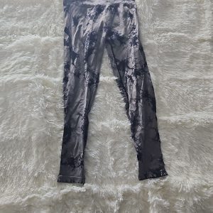 Seamless Tie-Dye Activewear Leggings in Charcoal and Grey