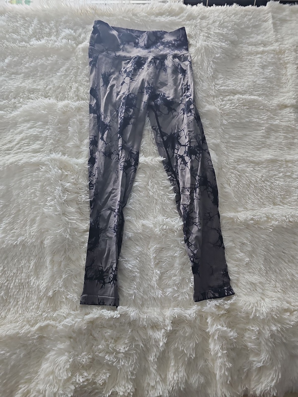 Seamless Tie-Dye Activewear Leggings in Charcoal and Grey