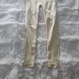 Primark Work Out Cream Ribbed Seamless Leggings