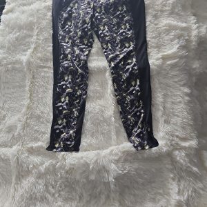 Souluxe Geometric Print Mesh Panel Performance Leggings