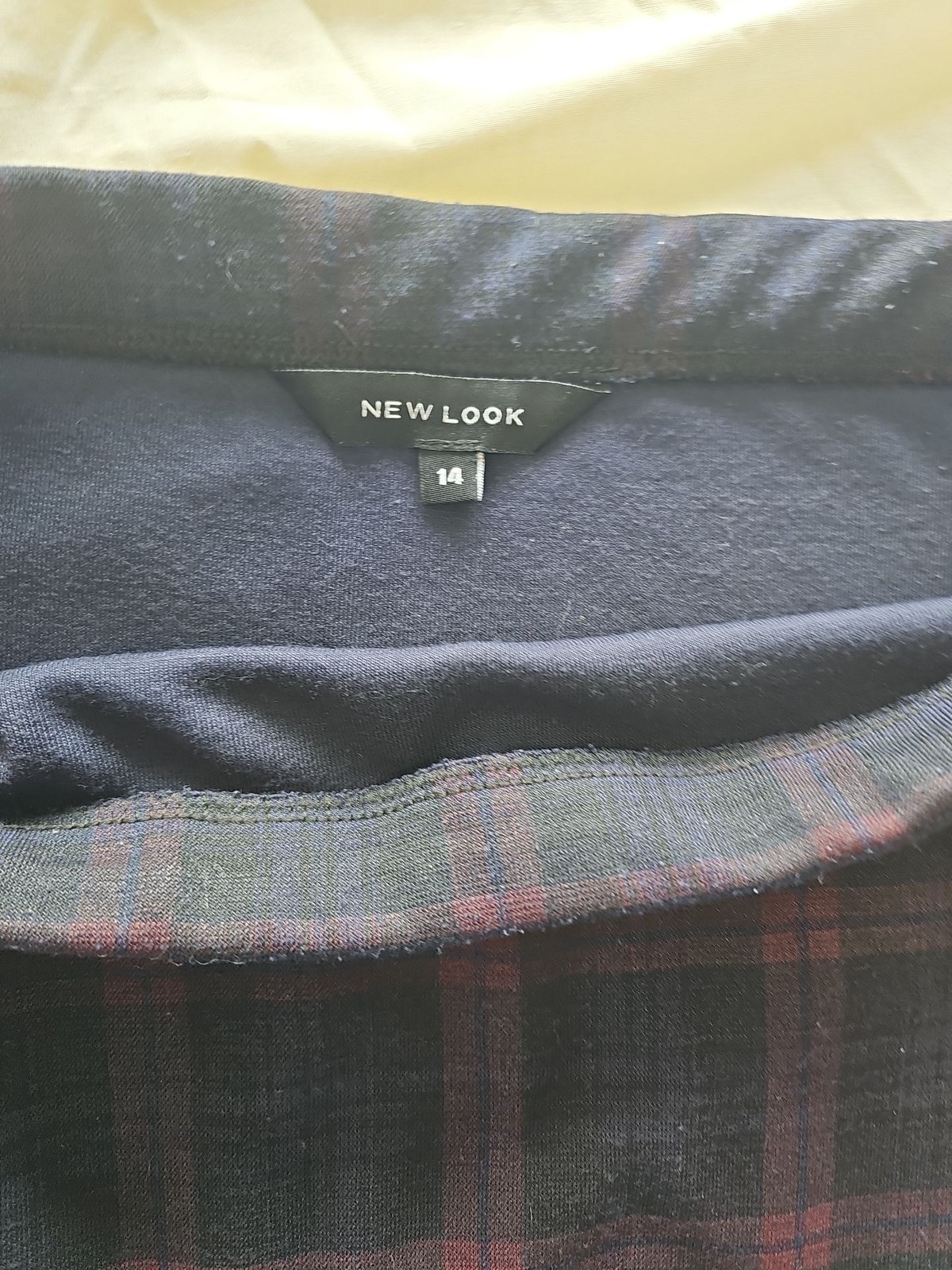 New Look Dark Plaid Mini Skirt – Size 14 B457