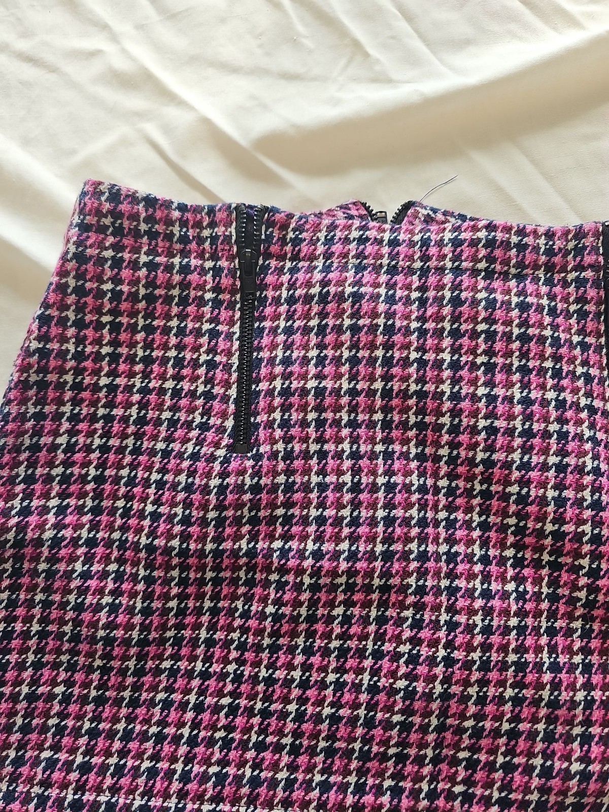 Topshop Pink and Navy Houndstooth Mini Skirt UK 8 B455 - Image 3