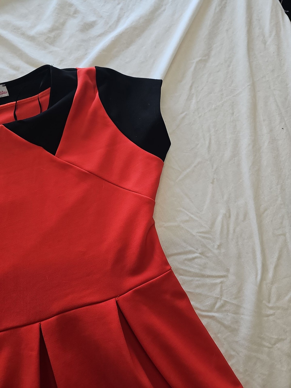 Be Beau Red and Black Colorblock Skater Dress Size 16 B465 - Image 4