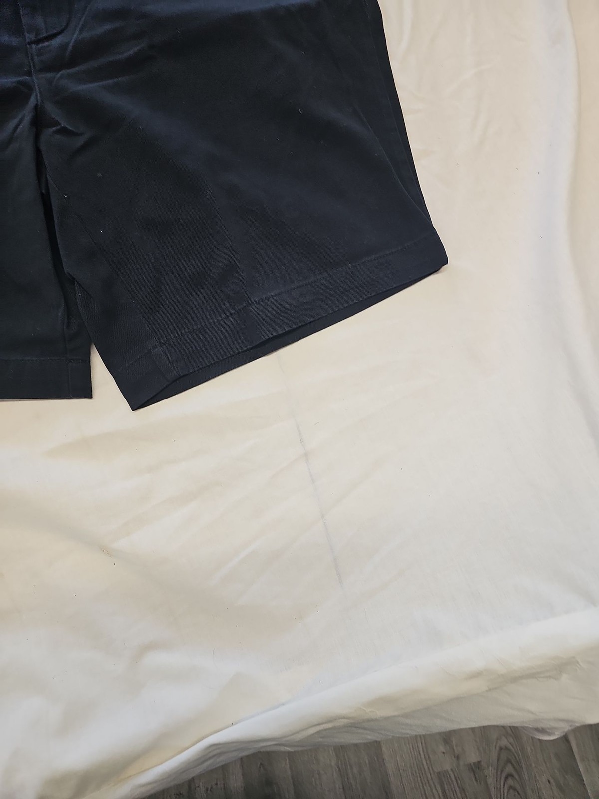 Amazon Essentials Men's Classic-Fit Chino Shorts - Navy Blue W36 C477 - Image 3