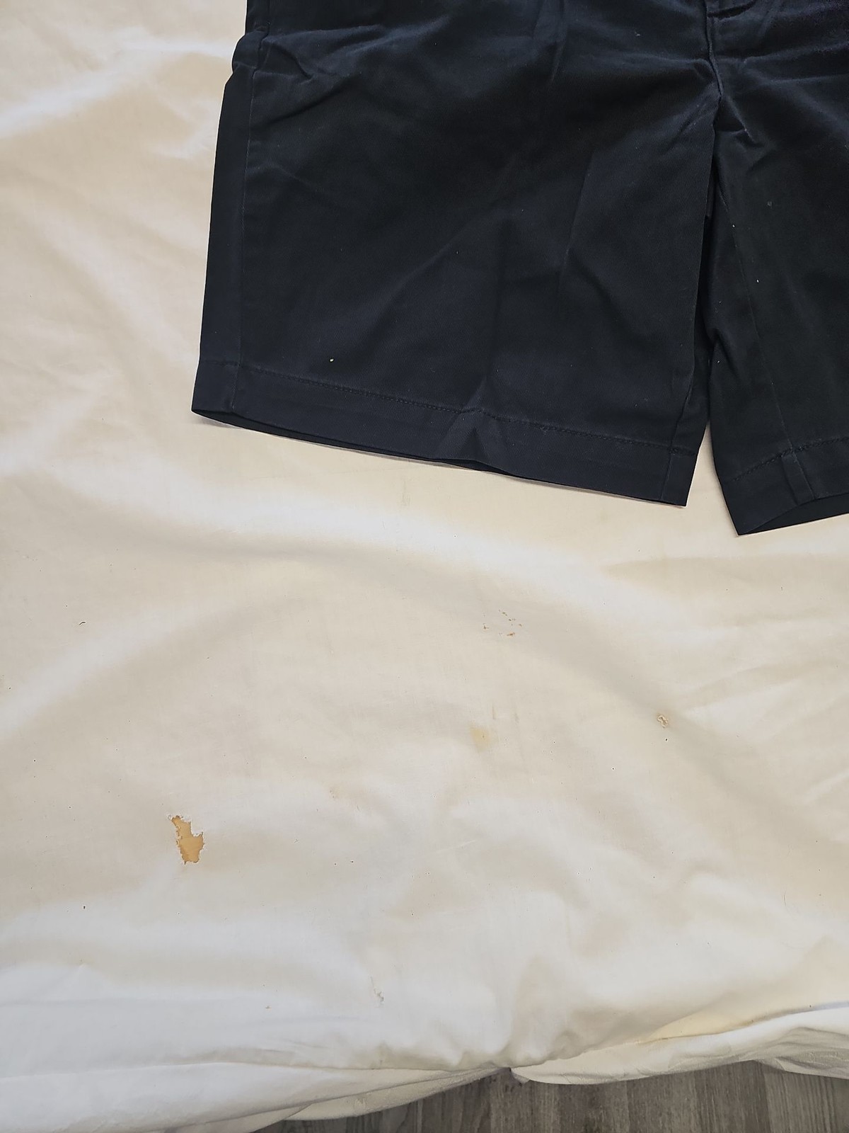 Amazon Essentials Men's Classic-Fit Chino Shorts - Navy Blue W36 C477 - Image 4
