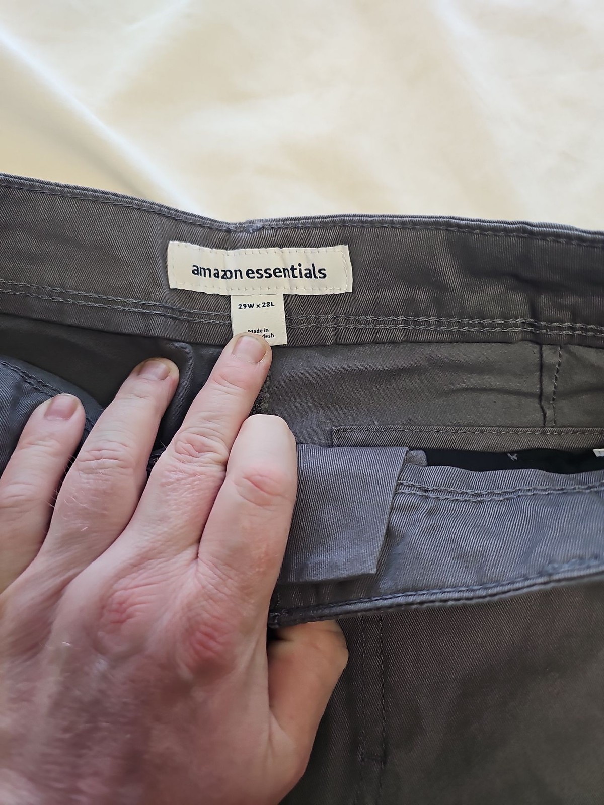 Amazon Essentials Men’s Straight-Fit Cargo Pants Gray 29W x 28L C481