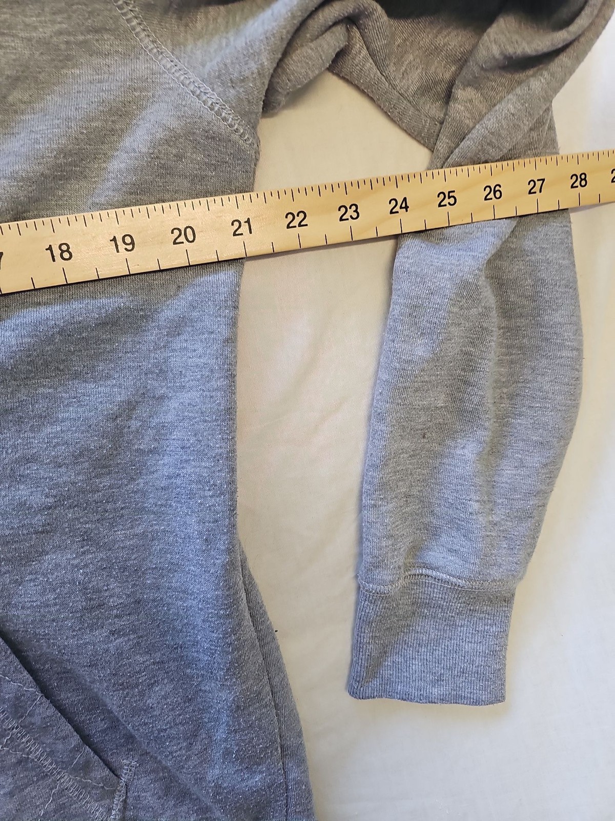 Vintage Style IX Skull Wing Graphic Hoodie in Heather Grey D495 - Image 7