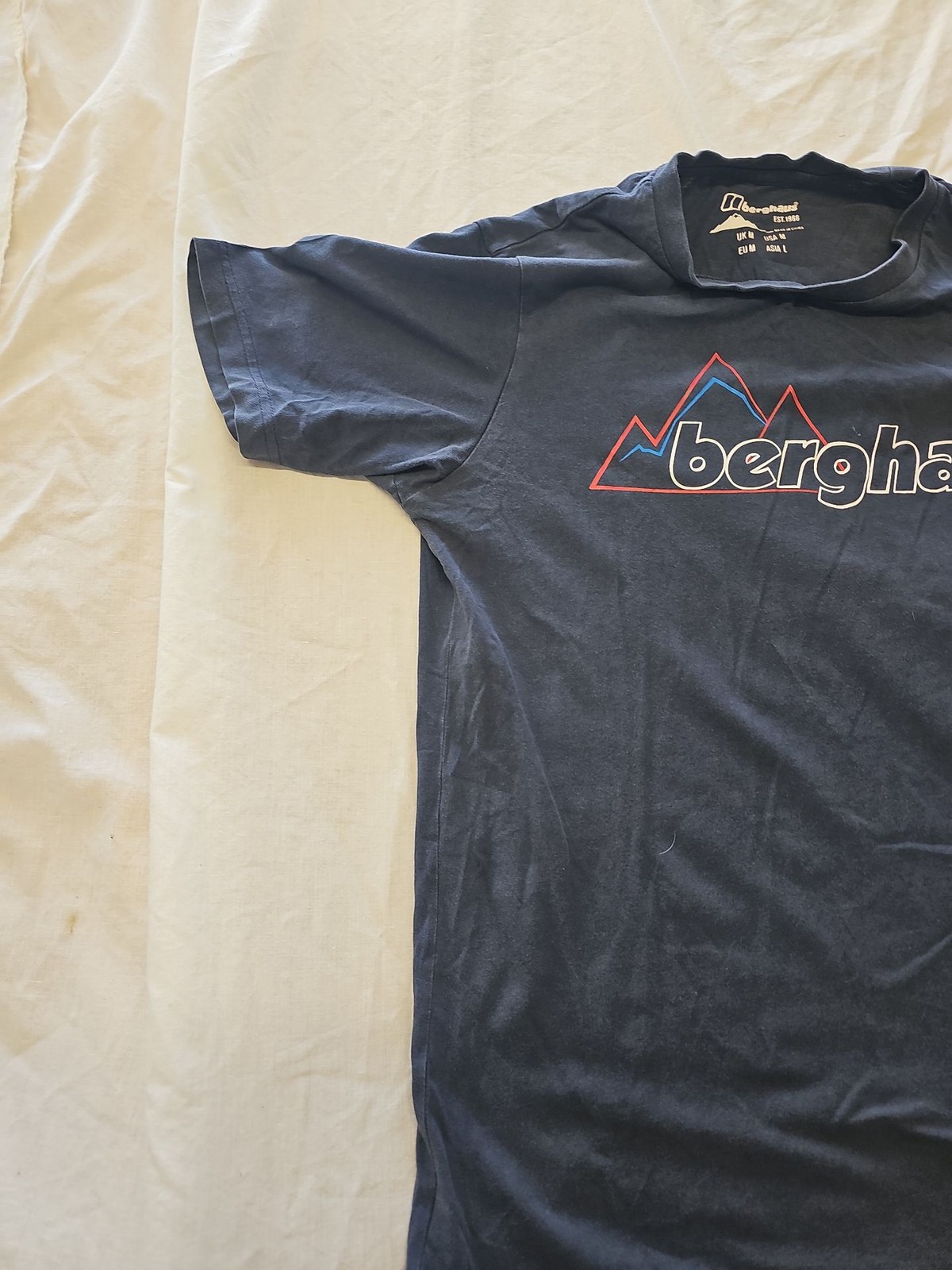 Berghaus Men's Logo Graphic T-Shirt Navy Blue Size Medium - Image 3