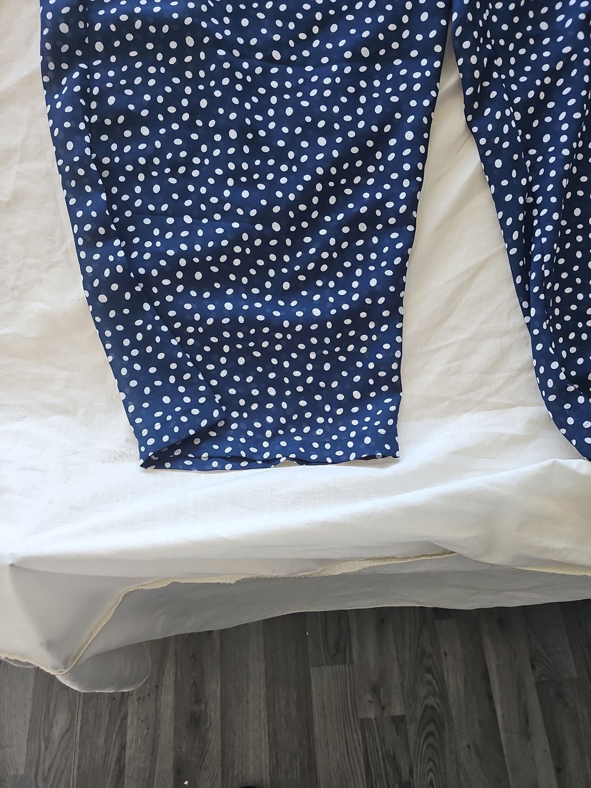Tu Woman Navy Blue Polka Dot Cropped Trousers Size 22 C486 - Image 3