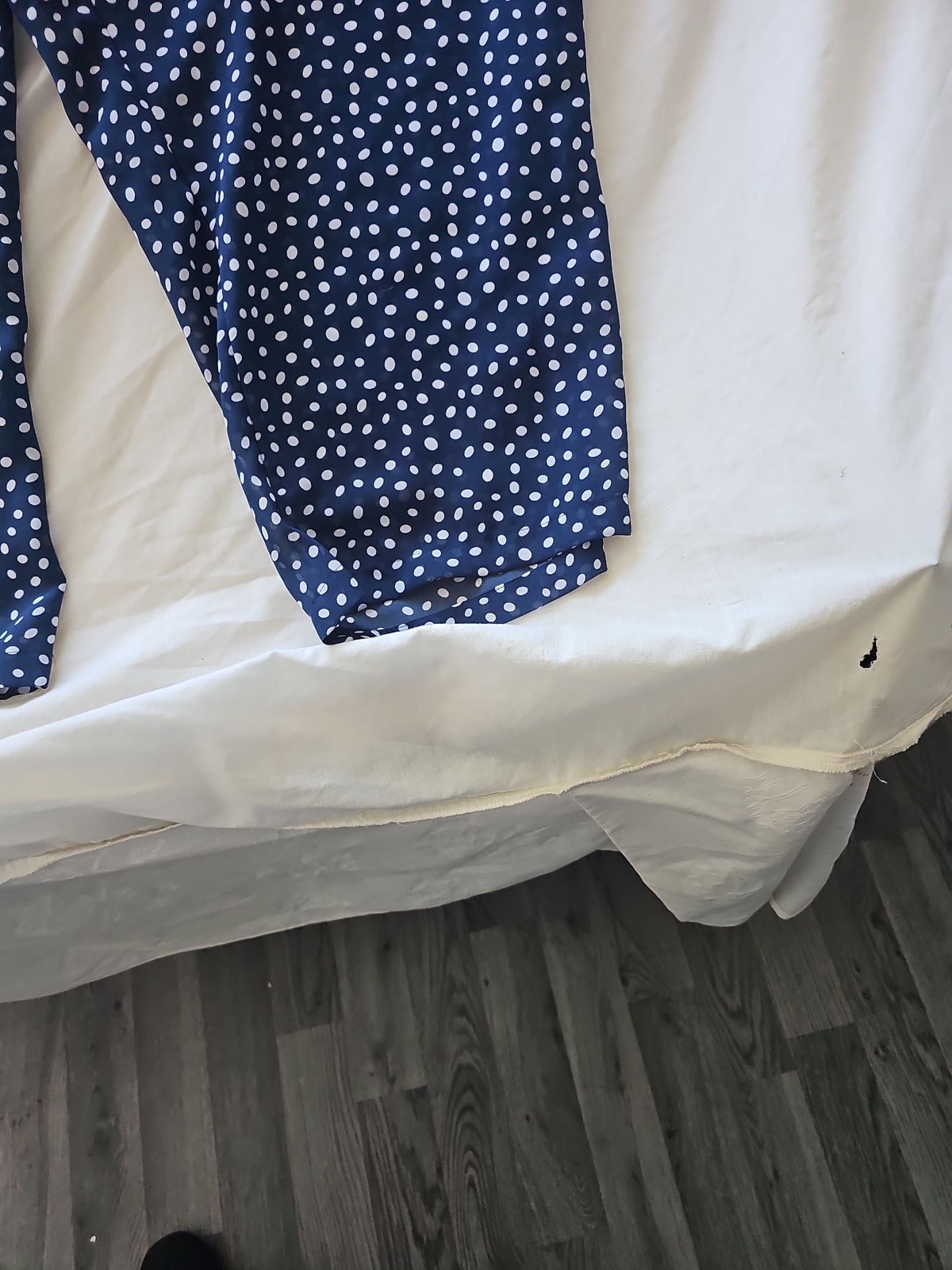 Tu Woman Navy Blue Polka Dot Cropped Trousers Size 22 C486 - Image 4