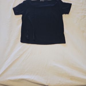 Select Women's Black Boat Neck Short Sleeve Top Size S  F531