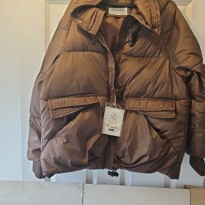 Fashion Design Brown Quilted Puffer Jacket with Toggle Details W554