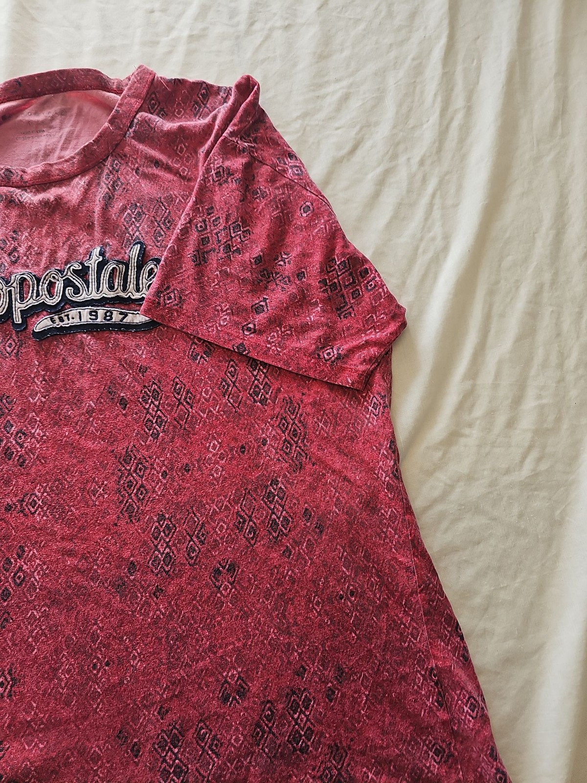 Aéropostale Red Patterned Applique Graphic T-Shirt large I606 - Image 4