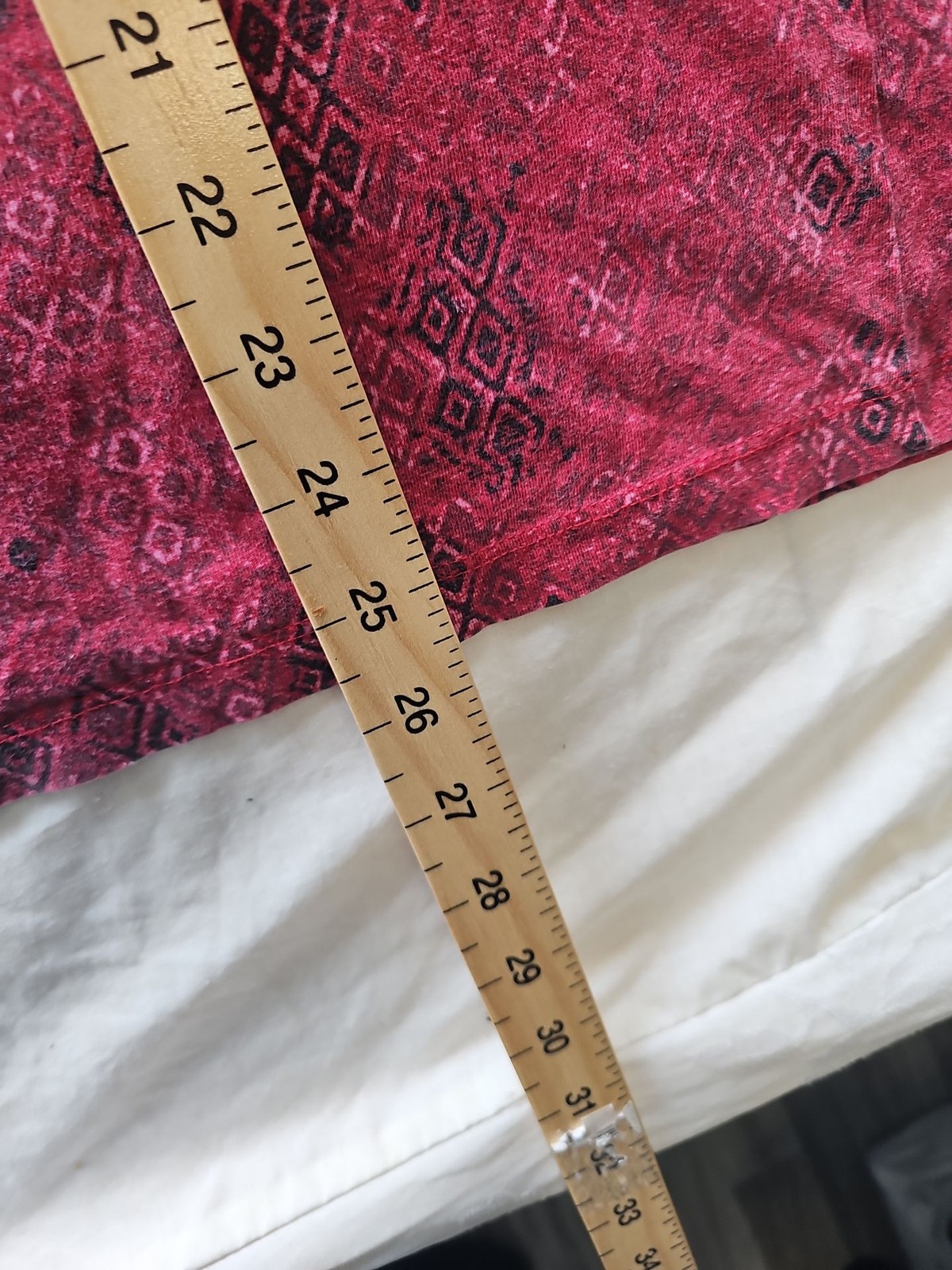 Aéropostale Red Patterned Applique Graphic T-Shirt large I606 - Image 6