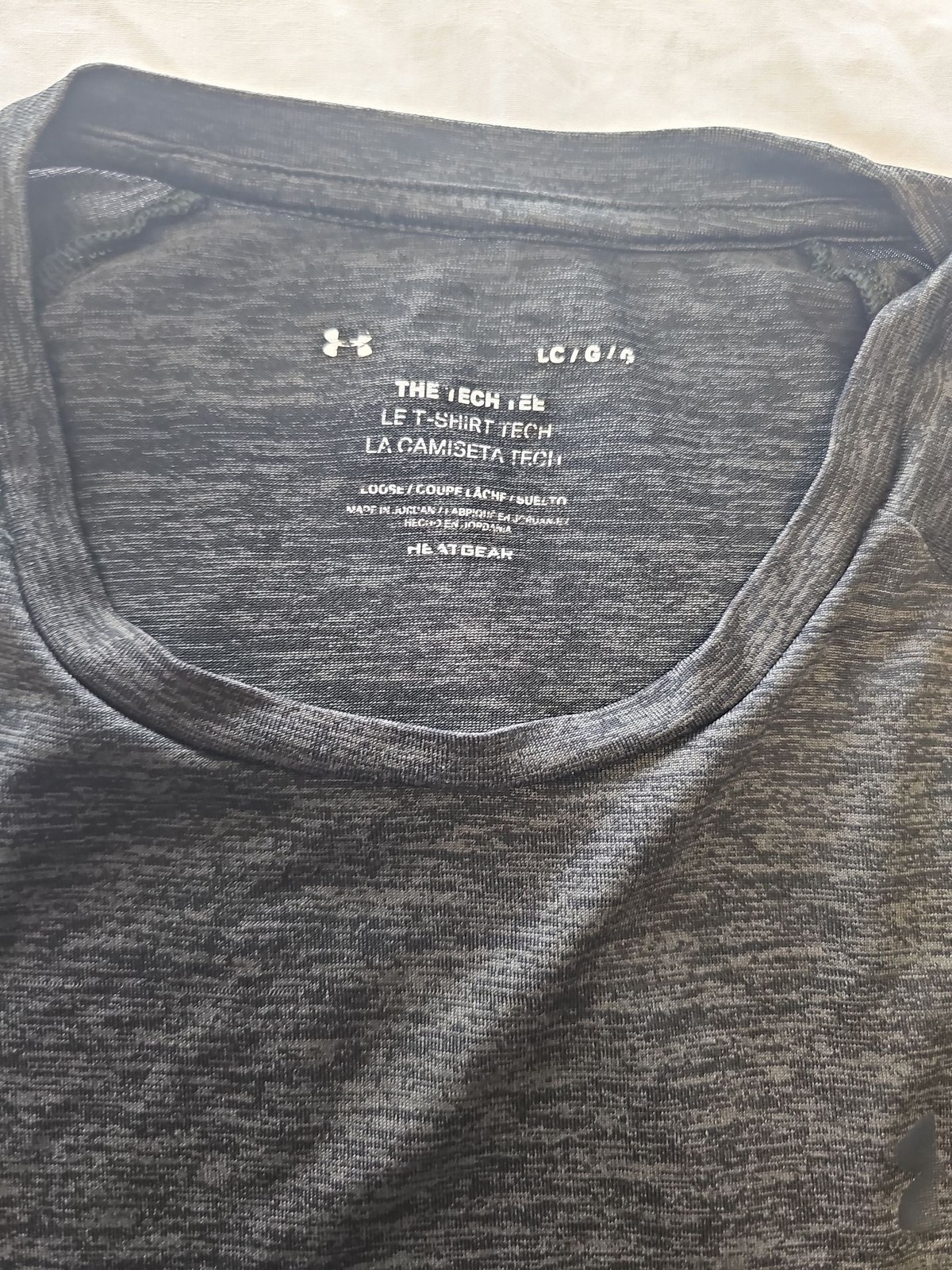 Under Armour Men’s HeatGear Tech Tee – Dark Grey Heather – Size Large E633