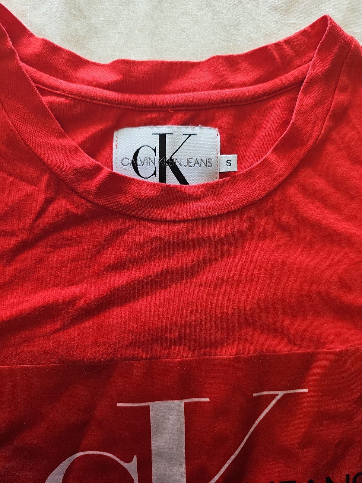 Calvin Klein Jeans Red Logo Graphic T-Shirt Small I607