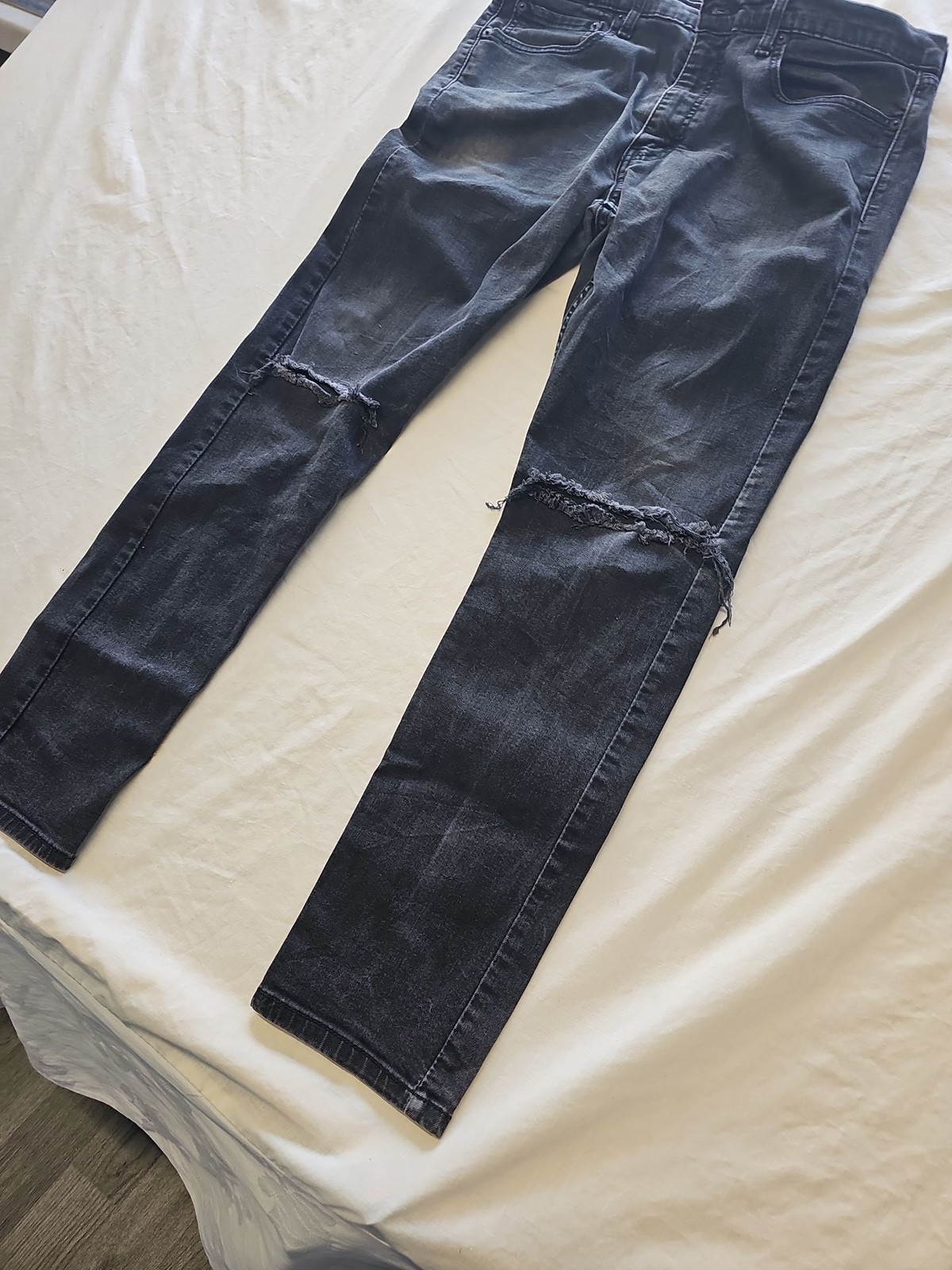 Levi's 512 Slim Taper Distressed Black Jeans W36 L32 J565 - Image 6