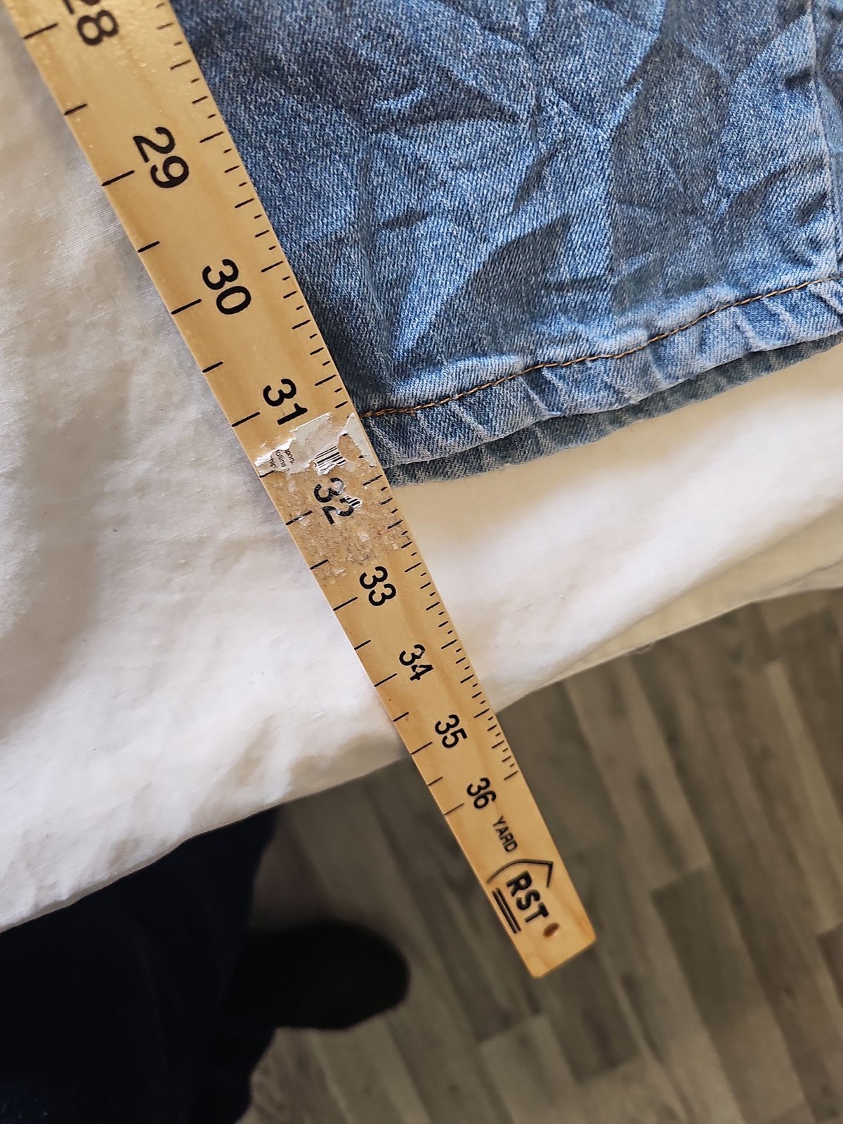 Vintage Levi's 514 Straight Fit Distressed Light Wash Jeans w31 L32 J656 - Image 6
