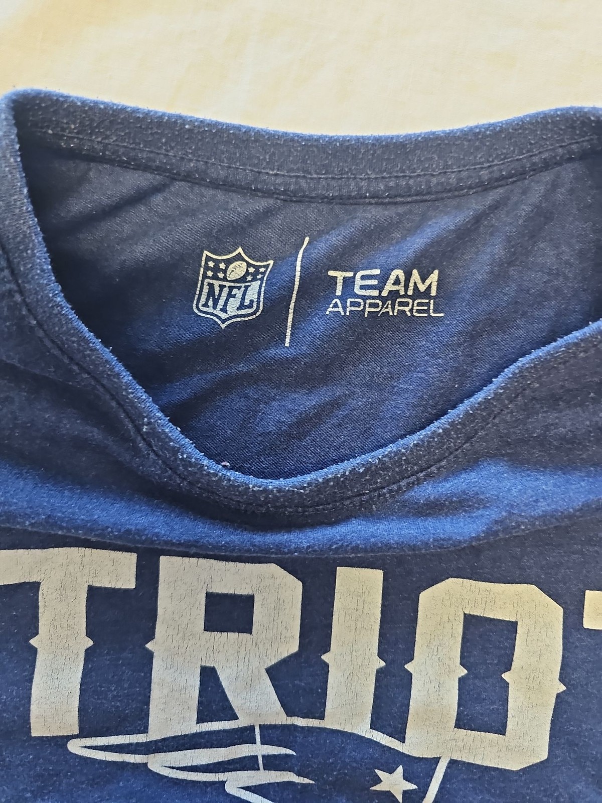 NFL New England Patriots Team Apparel Navy T-Shirt N709 Approx size xl