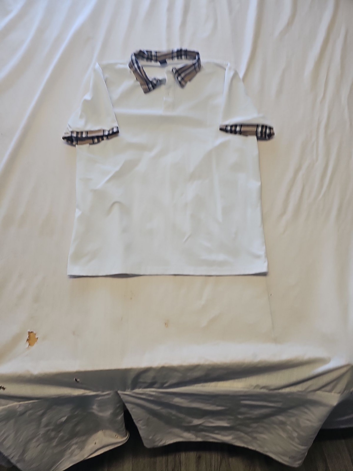Manfinity White Polo Shirt with Plaid Trim Detail S M700