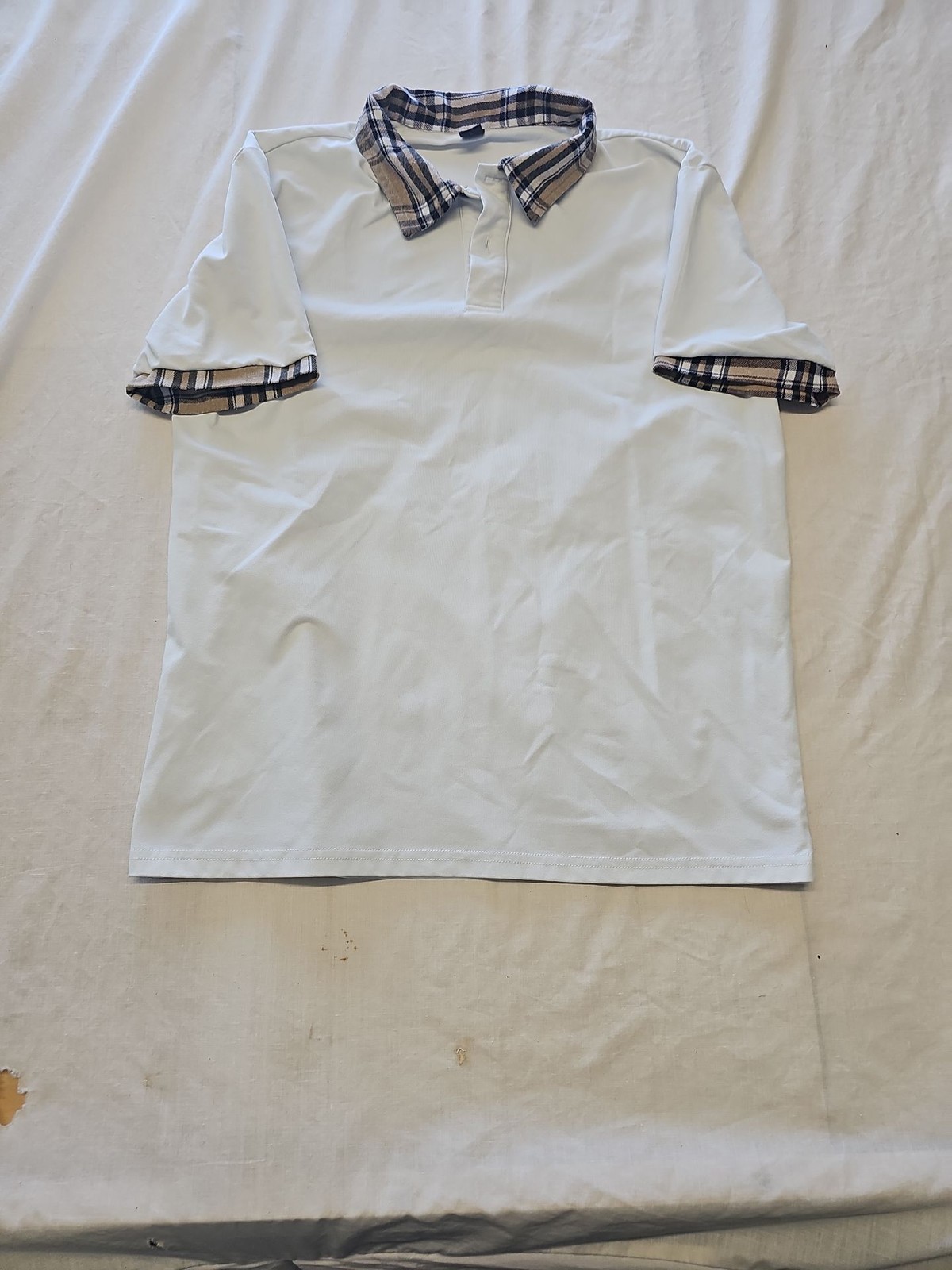 Manfinity White Polo Shirt with Plaid Trim Detail S M700 - Image 5
