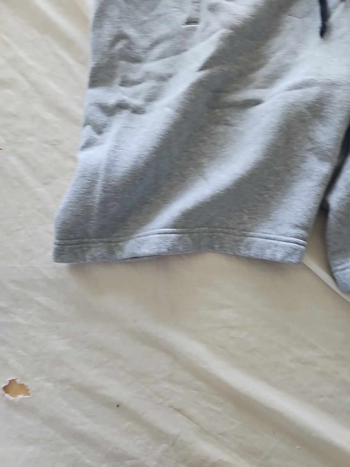 Nike Men's Grey Fleece Sweat Shorts 330 - Image 4