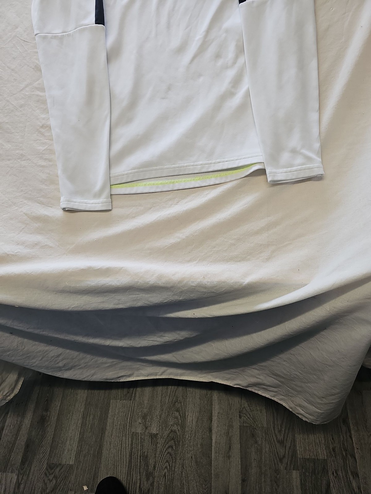 Nike Dri-FIT White Quarter-Zip Training Top 397 - Image 3